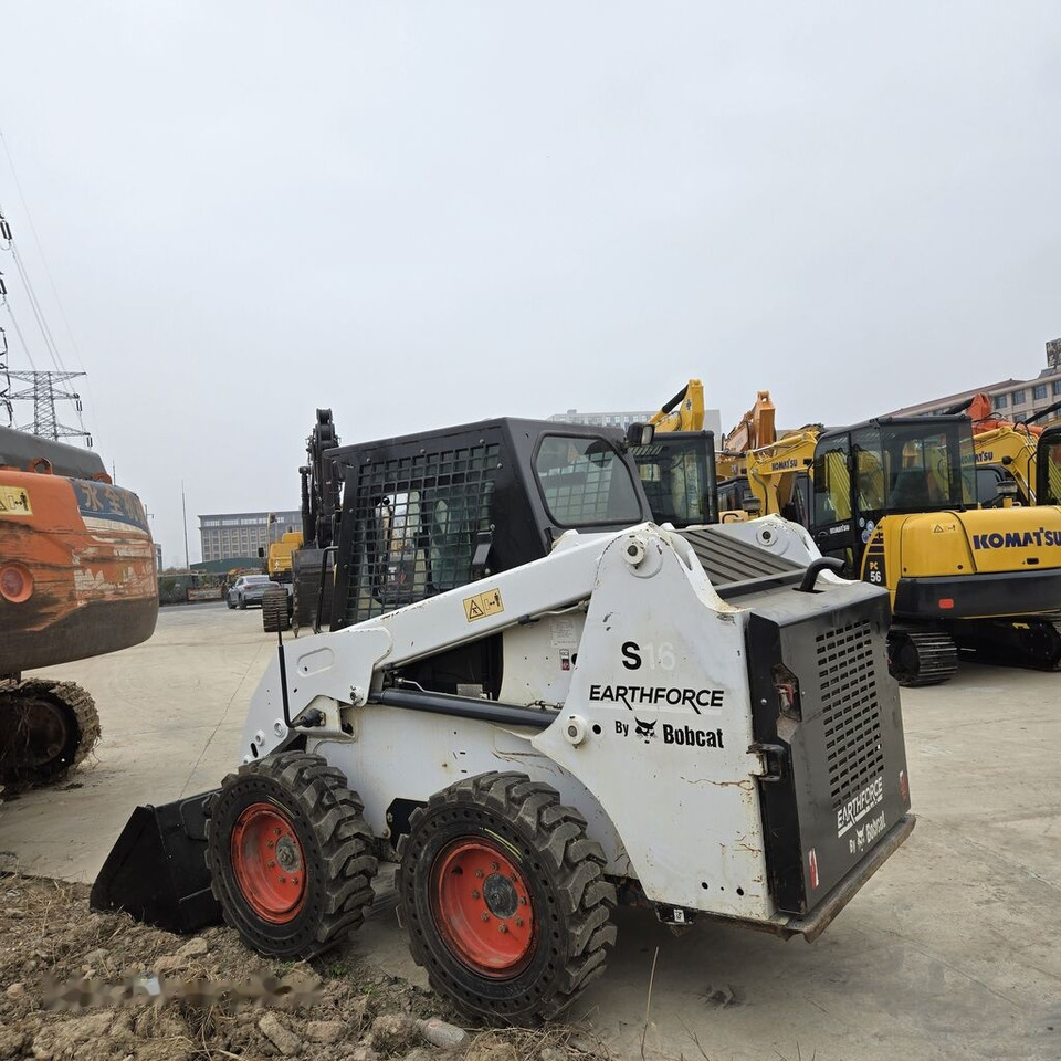 Skid steer loader Bobcat S16: picture 9