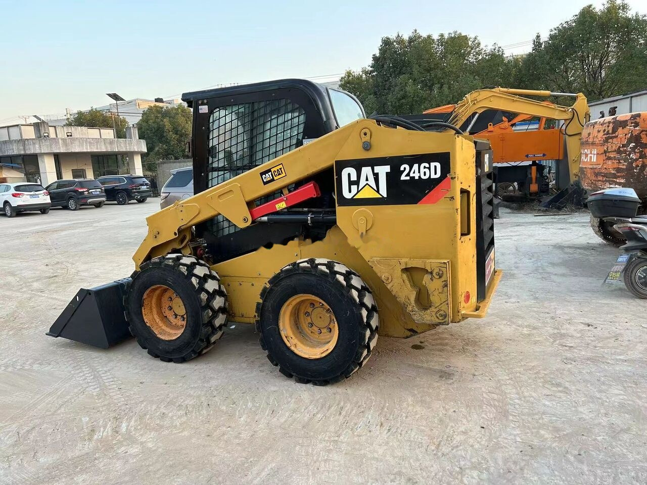 Skid steer loader Caterpillar 246D: picture 7