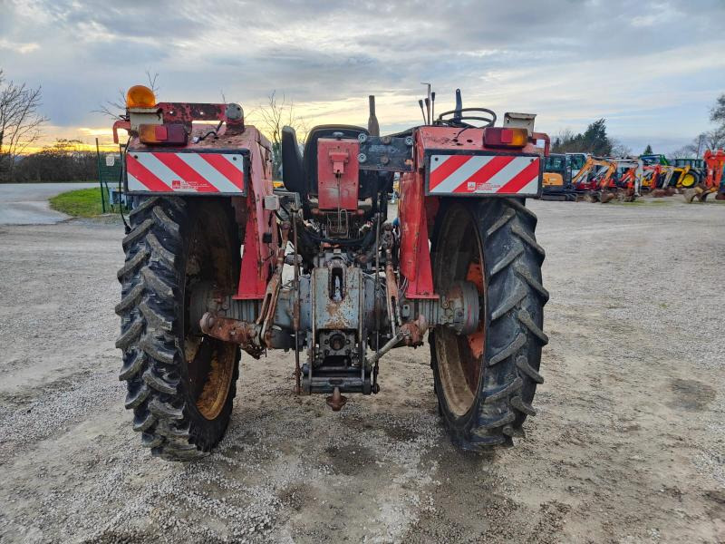 Farm tractor Massey Ferguson 275: picture 6