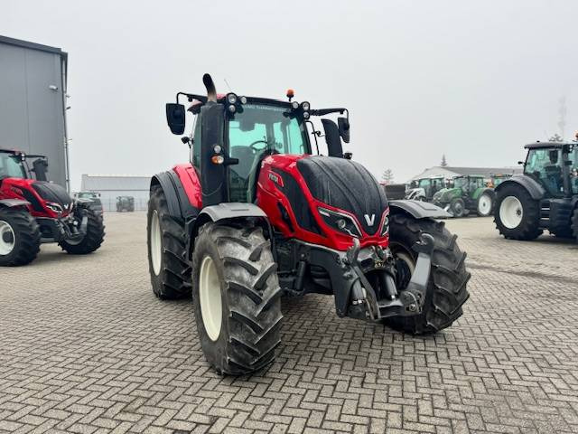 Farm tractor Valtra T144 Hitech: picture 12