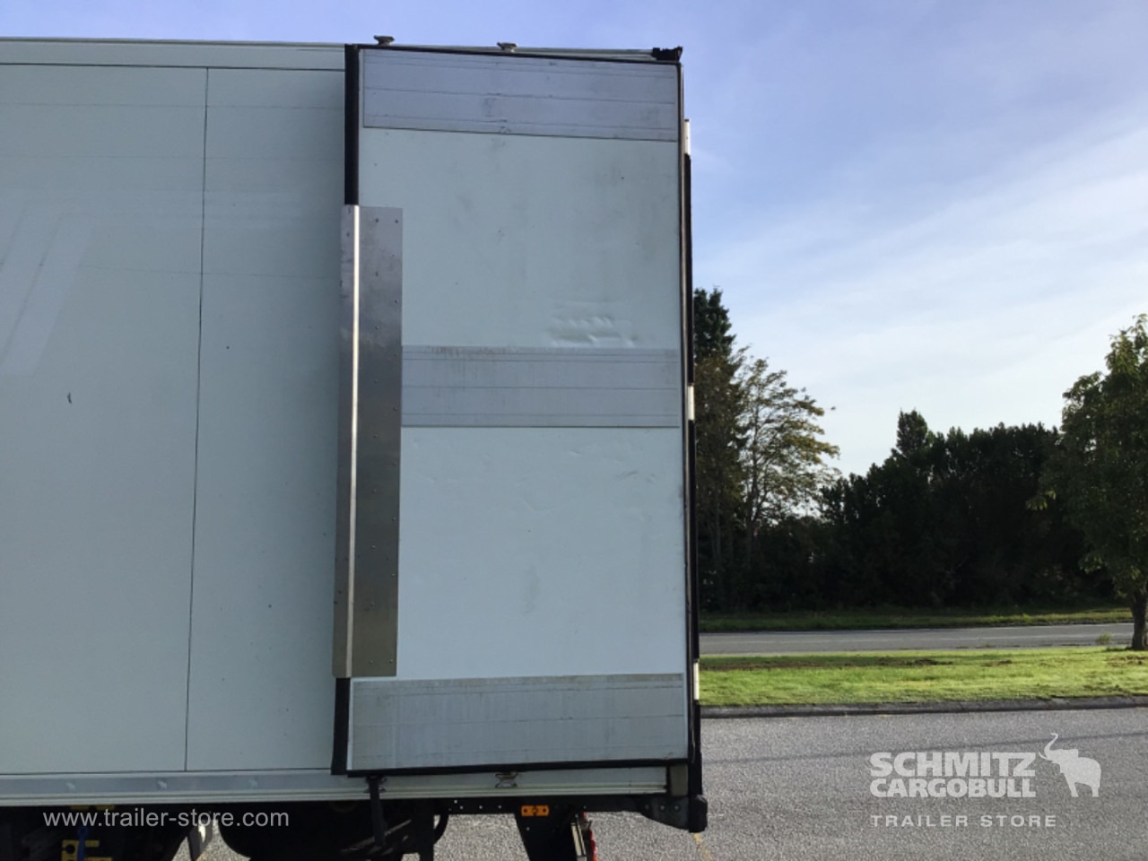 Isothermal semi-trailer SCHMITZ Reefer Standard: picture 14