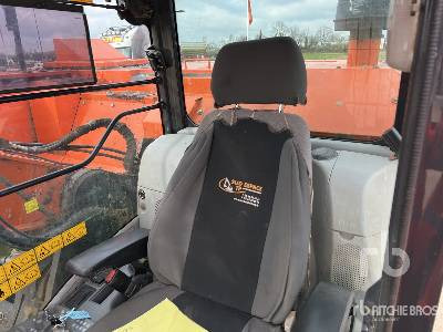 Crawler excavator HITACHI ZX225USLC-6 Pelle Sur Chenilles: picture 15