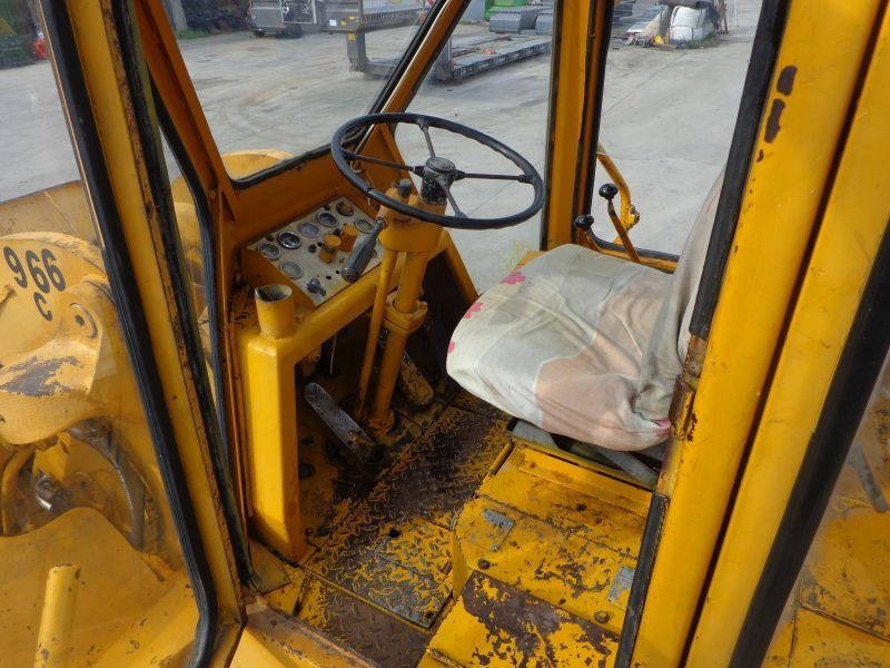 Wheel loader Caterpillar CAT 966C Wheeloader: picture 7