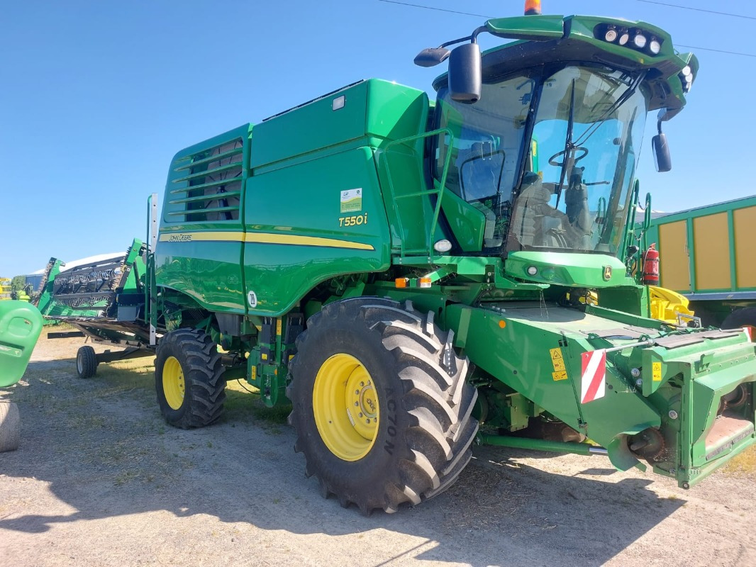 Combine harvester John Deere T550: picture 6