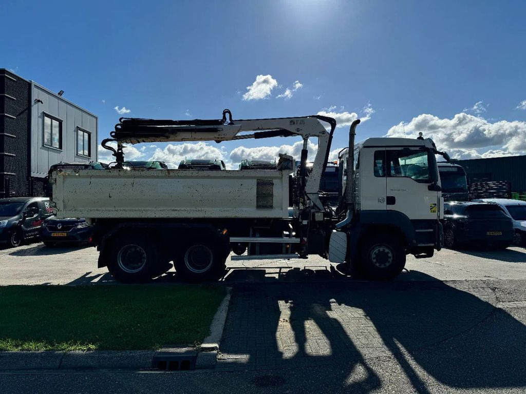 Crane truck, Tipper MAN TGS 26.400 6X4 HIAB 166D + REMOTE CONTROL + 2 WA: picture 14