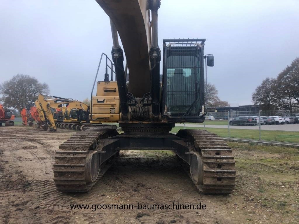 Crawler excavator CAT 352 F: picture 6