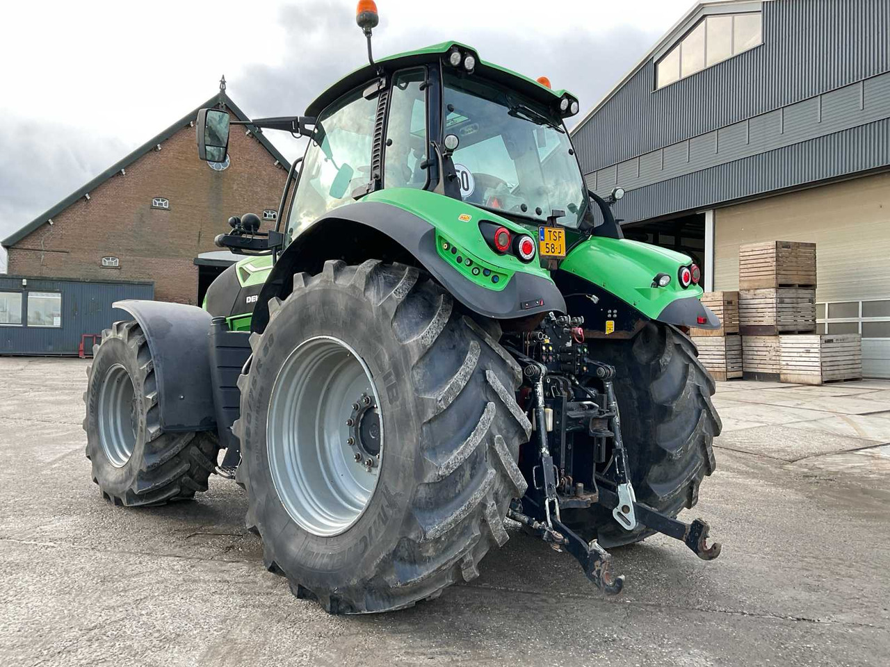 Farm tractor Deutz-Fahr 7250 TTV: picture 6