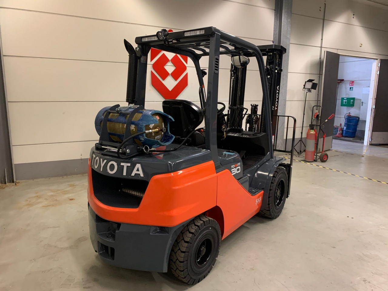 LPG forklift TOYOTA 02-8FGF30: picture 6