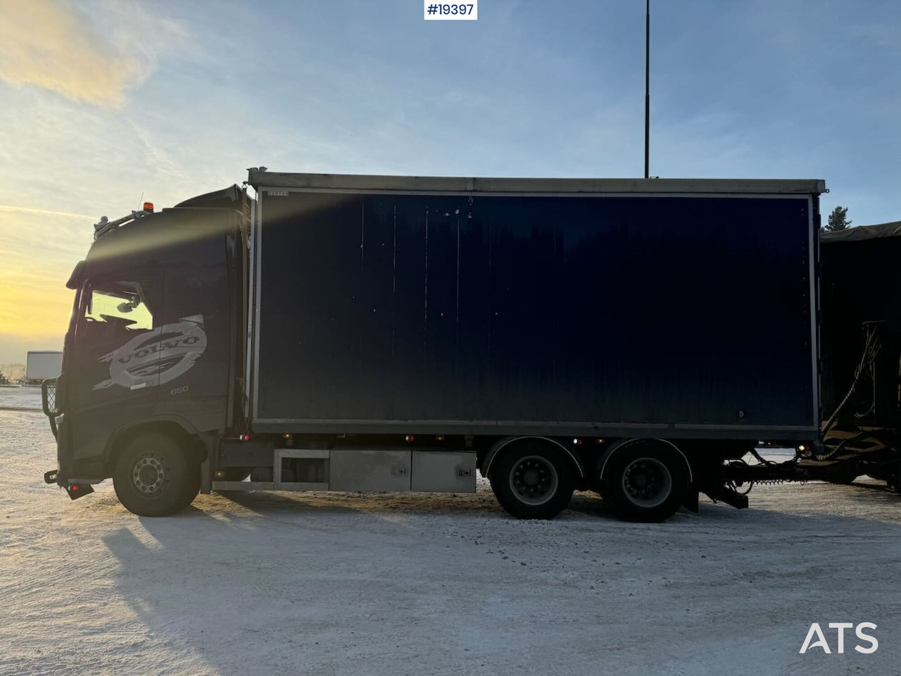 Box truck Volvo FH16: picture 7