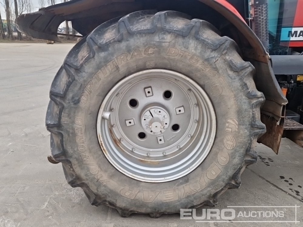 Farm tractor 1996 Massey Ferguson MF9240: picture 11