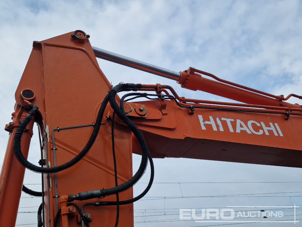 Crawler excavator 2010 Hitachi ZX225 USLC-3: picture 23