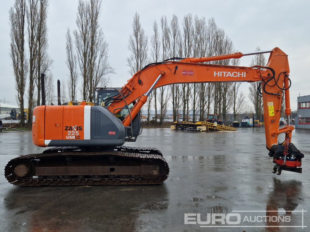 Crawler excavator 2010 Hitachi ZX225 USLC-3: picture 6