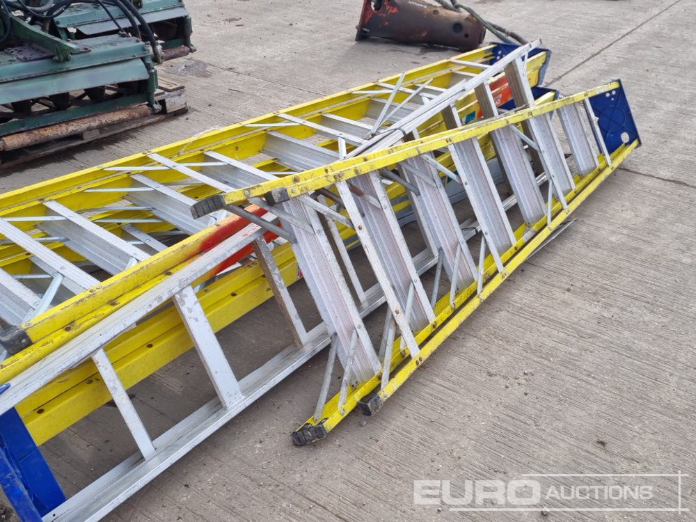 Construction equipment Fiberglass Step Ladders (3 of), Aluminium Step Ladders (2 of): picture 15