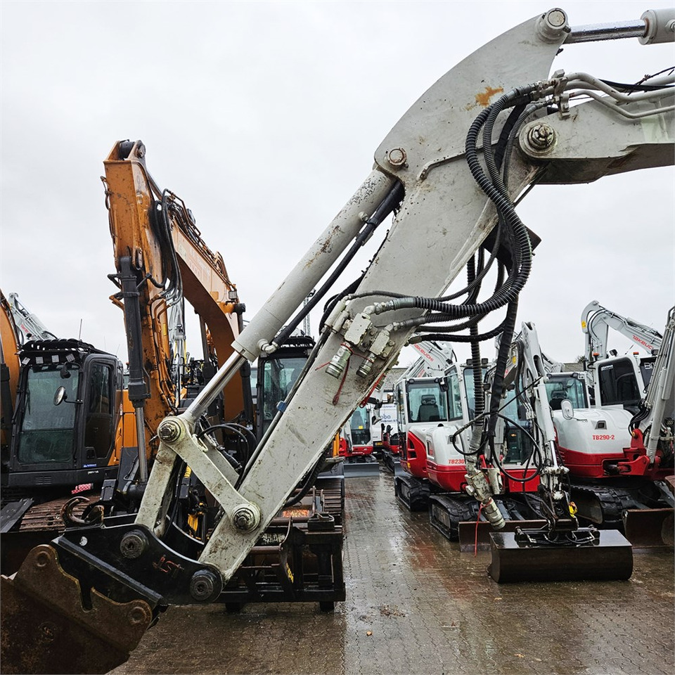 Crawler excavator Takeuchi TB260: picture 20