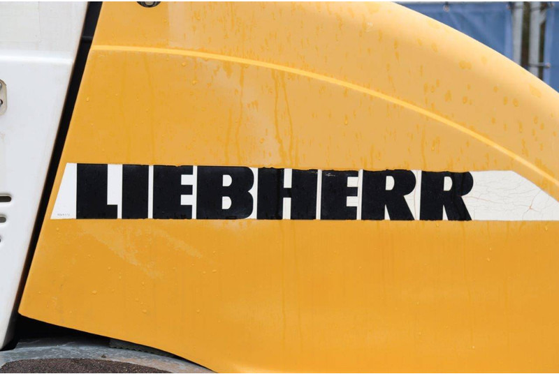 Wheel loader Liebherr L507: picture 14