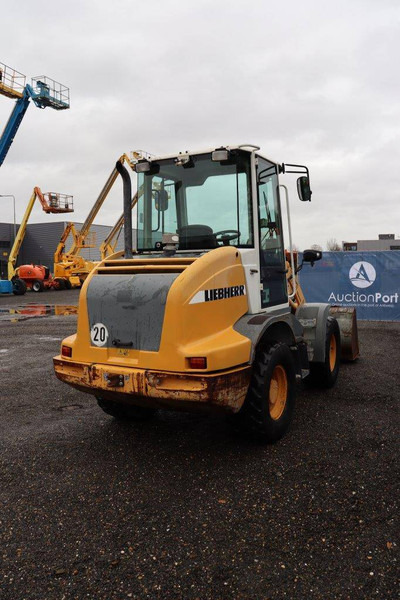 Wheel loader Liebherr L507: picture 6